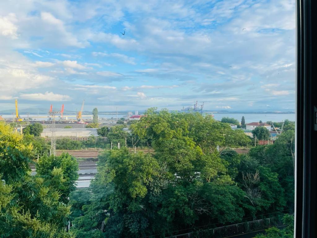 Апартамент Морски Изглед Burgas Bagian luar foto